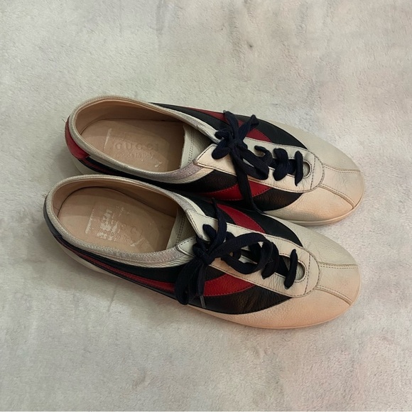 Gucci Falcer Bee embroidered Off White Leather Low Top lace-up Sneakers - Picture 6 of 15